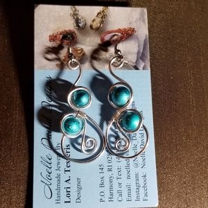 Hand wire wrapped beaded earrings * turquoise  bea